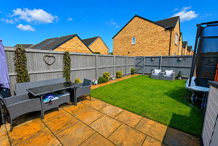 3 Bedroom Semi-Detached House For Sale In Broad Lane, Auckley, Doncaster, DN9