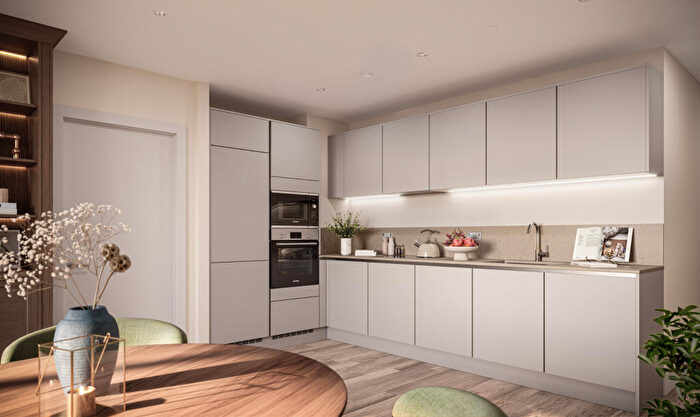 2 Bedroom Apartment For Sale In The Waterside, Bromley-by-Bow, E3