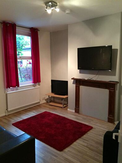 4 Bedroom Terraced House To Rent In £pppw, Patten Street, Manchester, M20