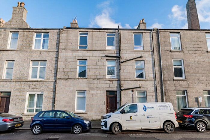 1 Bedroom Flat To Rent In Holland Street, Aberdeen, AB25