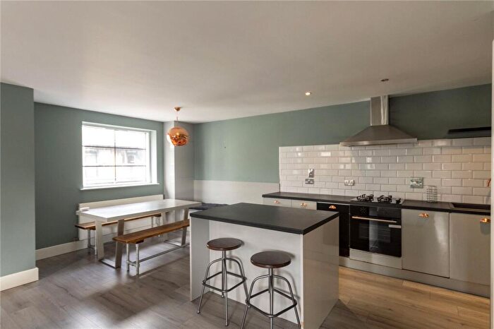 2 Bedroom Apartment To Rent In Sheepcote Street, Birmingham, West Midlands, B16