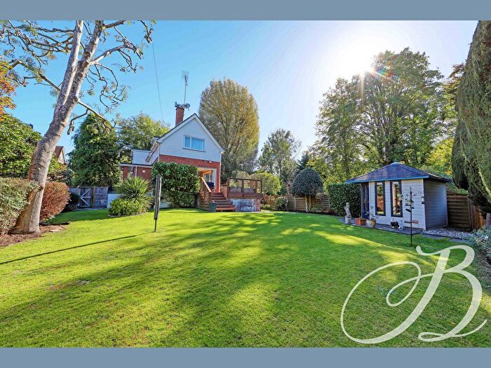 5 Bedroom Detached House For Sale In Ray Park Road, Maidenhead, SL6