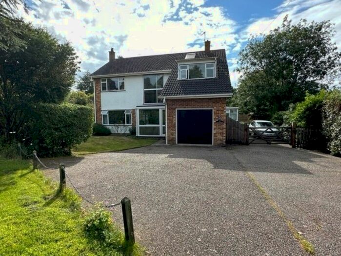4 Bedroom Detached House For Sale In Lower Street, Salhouse, Norwich, Norfolk, NR13