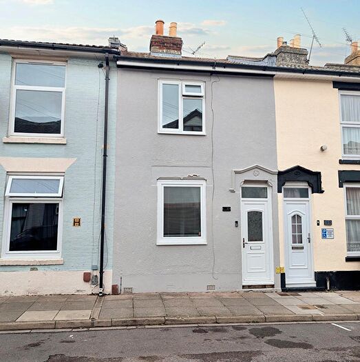 2 Bedroom Terraced House For Sale In Winchester Road, Portsmouth, PO2