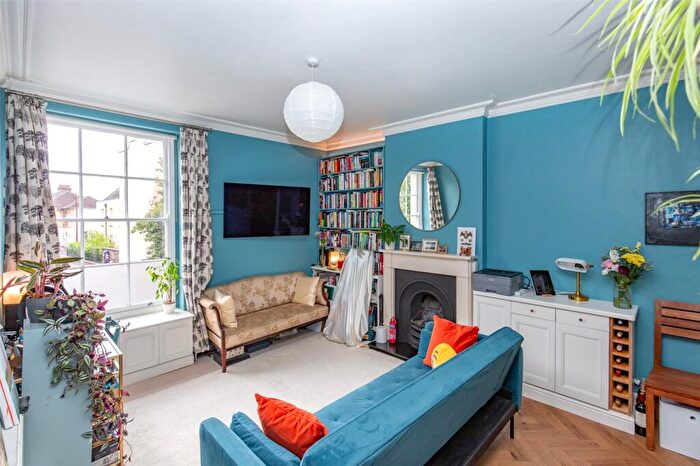 1 Bedroom Apartment For Sale In Rupert House, Bristol, BS2