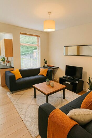 6 Bedroom House To Rent In Dawlish Road (D), Selly Oak, Birmingham, West Midlands, B29