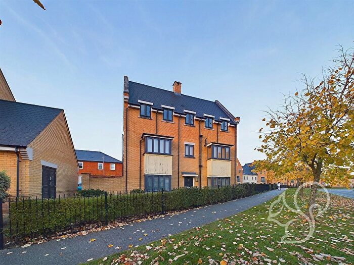 2 Bedroom Flat For Sale In Captain Gardens, Colchester, CO2