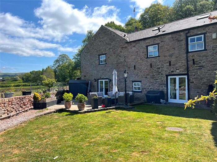 3 Bedroom Semi-Detached House For Sale In Waterside, Disley, Stockport, Cheshire, SK12