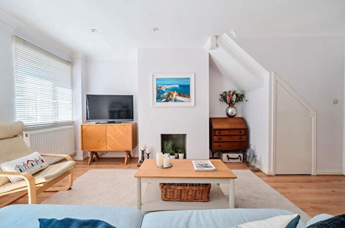 3 Bedroom Terraced House For Sale In Kings Terrace, Emsworth, PO10