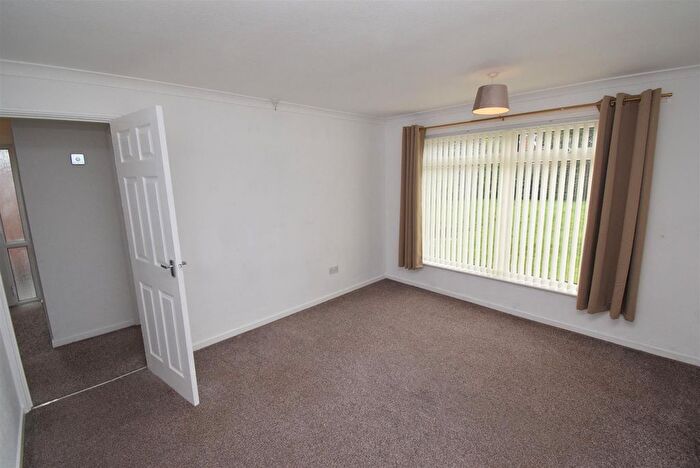 2 Bedroom Detached Bungalow To Rent In Sinfin Avenue, Shelton Lock, Derby, DE24