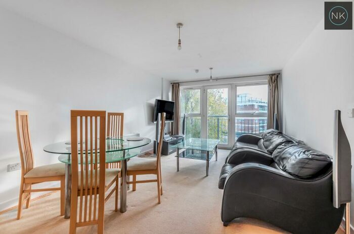 2 Bedroom Apartment To Rent In Memorial Heights, Monarch Way, Newbury Park, Ilford, IG2