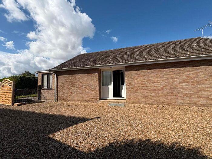 3 Bedroom Bungalow To Rent In Church Road, West Row, IP28