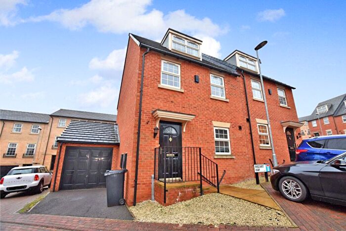 3 Bedroom Town House To Rent In Mozart Way, Churwell, Morley, Leeds, LS27