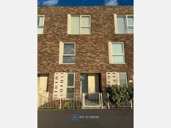 3 Bedroom Terraced House To Rent In Althorne Way, Dagenham, RM10
