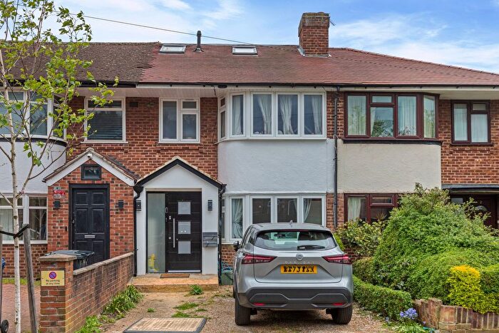 4 Bedroom Terraced House For Sale In George V Way, Perivale, Greenford, UB6