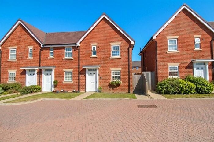 3 Bedroom End Of Terrace House For Sale In Castle Drive, Margate, CT9