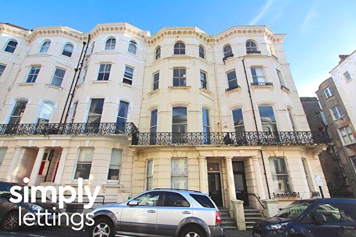 Flat To Rent In Chesham Place, Brighton, BN2