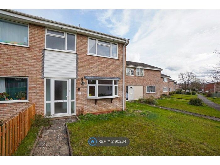 2 Bedroom Terraced House To Rent In Gifford Walk, Stratford-Upon-Avon, CV37