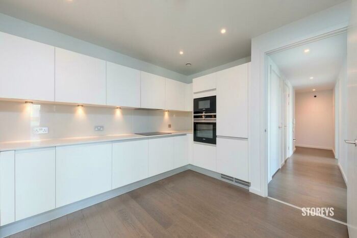 2 Bedroom Apartment To Rent In York Way, Kings Cross, London, N7