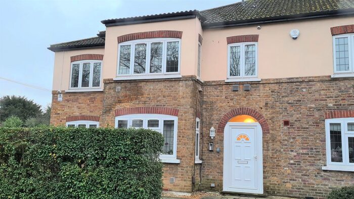 1 Bedroom Flat To Rent In High Street, Cranford, TW5