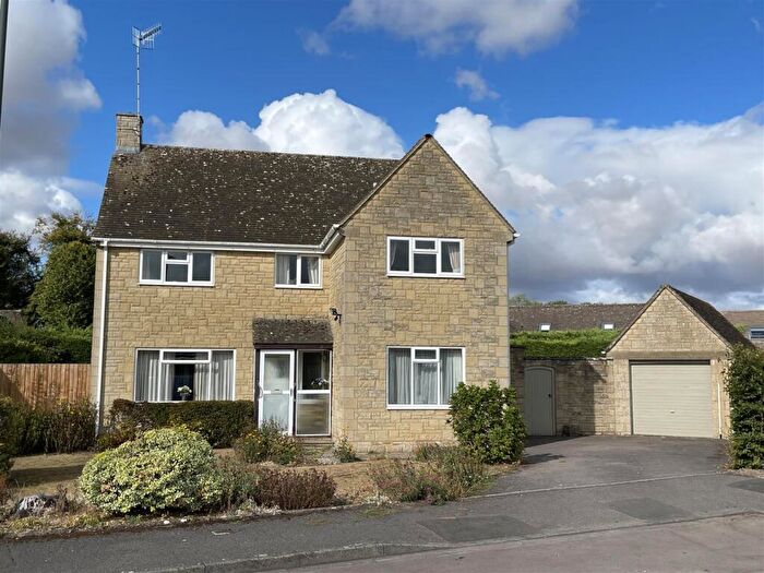 4 Bedroom Detached House For Sale In Gorse Close, Bourton-On-The-Water, Cheltenham, GL54