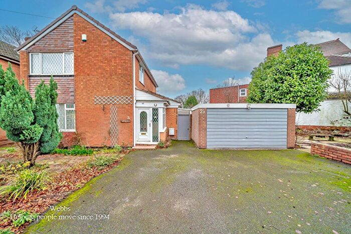 3 Bedroom Detached House For Sale In Cartbridge Lane, Walsall, WS4