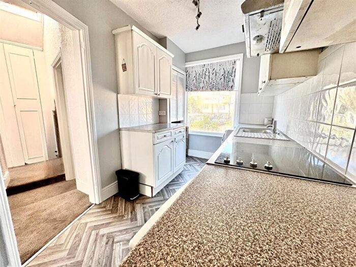 1 Bedroom Apartment For Sale In Bridge Road, Southampton, Hampshire, SO19