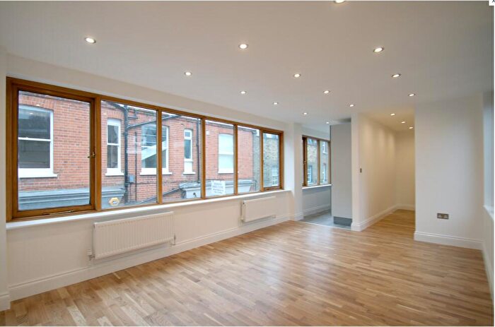 2 Bedroom Flat To Rent In Perrins Court, Hampstead, NW3