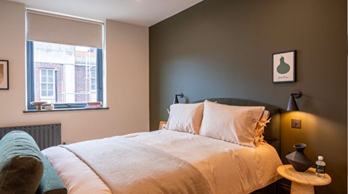 Studio To Rent In West Street, Sheffield, S1