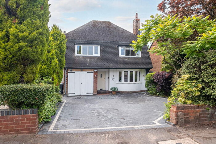 3 Bedroom Detached House For Sale In The Grove, Little Aston, Sutton Coldfield, B74