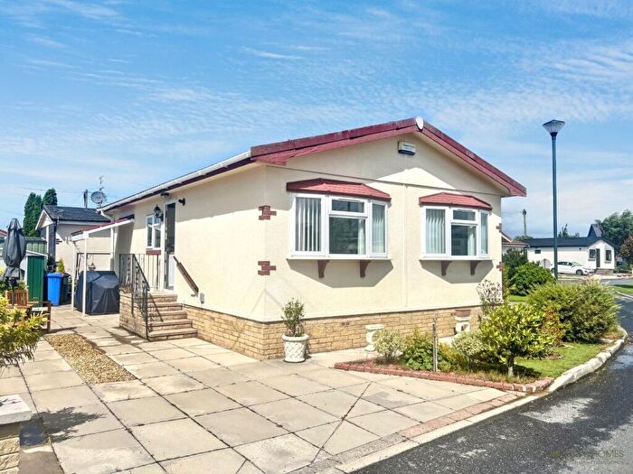 2 Bedroom Park Home For Sale In The Close Wyre Vale Park, Preston, PR3