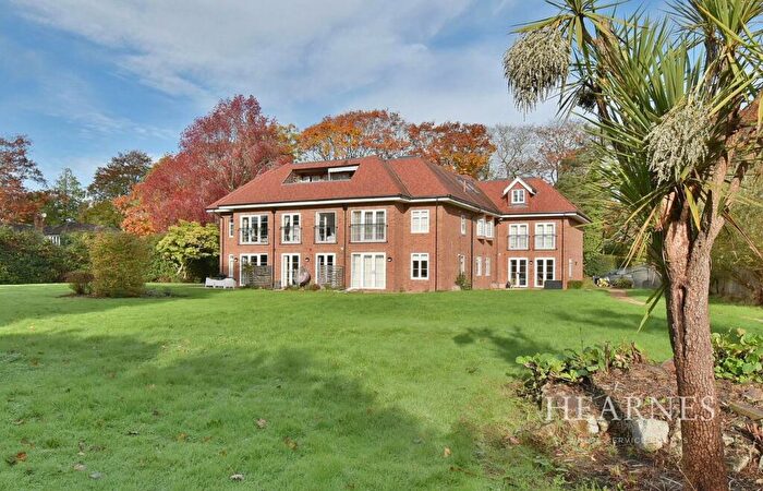 2 Bedroom Apartment For Sale In Beaufoys Avenue, Ferndown, BH22