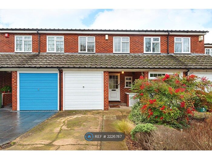 3 Bedroom Terraced House To Rent In Roberts Close, Sutton, SM3