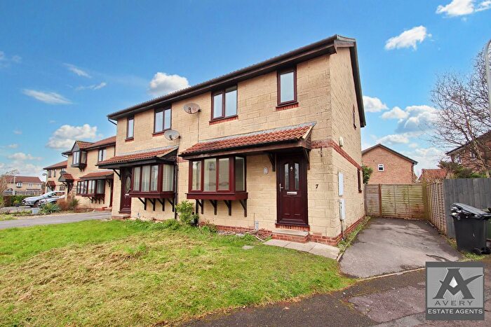 3 Bedroom Semi-Detached House To Rent In Gimblett Road, Weston-Super-Mare, BS22