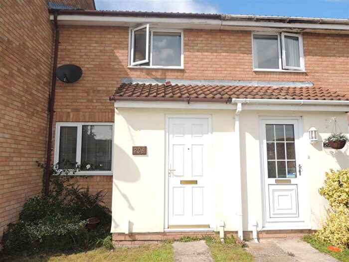 2 Bedroom Terraced House To Rent In Oaktree Crescent, Bristol, BS32