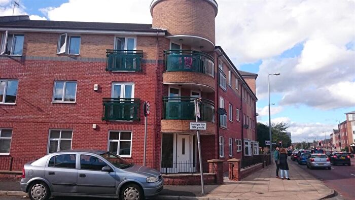 2 Bedroom Flat To Rent In Chorlton Road, Hulme, Manchester, M15
