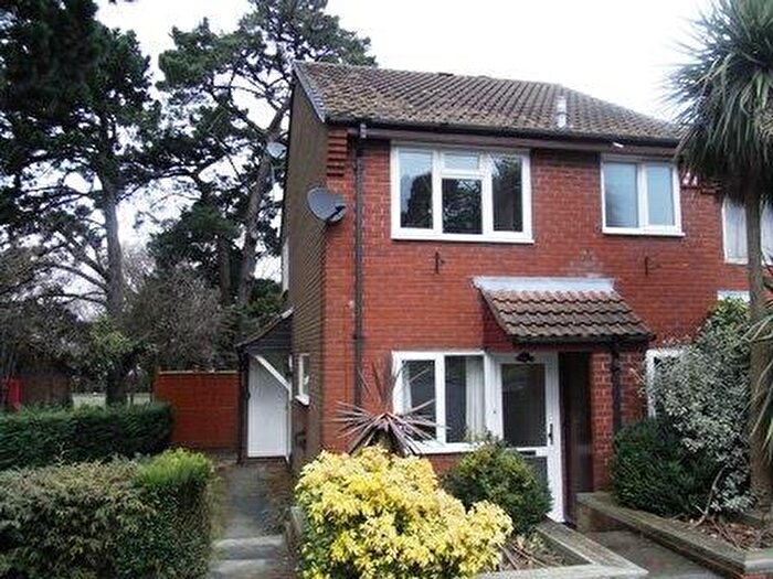 1 Bedroom Terraced House To Rent In Kennet Close, West End, SO18