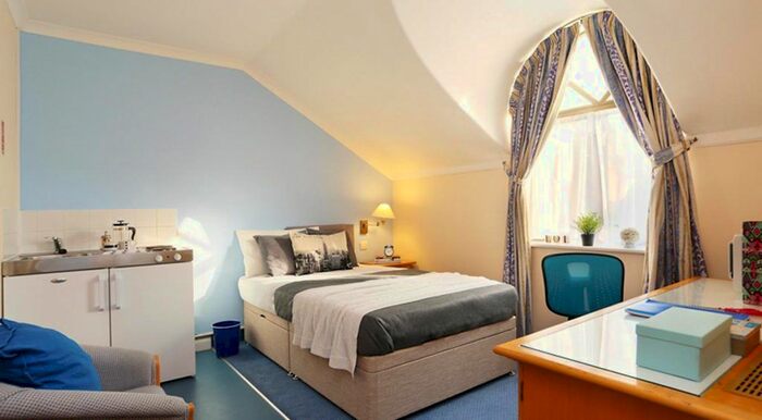 1 Bedroom Studio To Rent In Queen Alexandra Road, High Wycombe, HP11