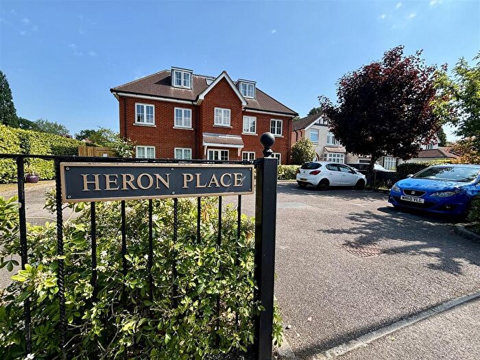 2 Bedroom Flat For Sale In Heron Place, Avondale Road, Fleet, GU51