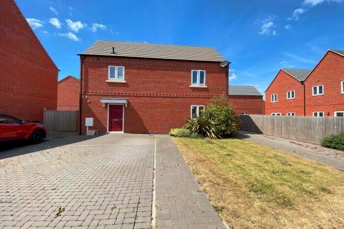 3 Bedroom Property To Rent In Webster Road, Loughborough, LE11