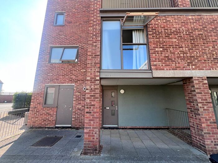 3 Bedroom Flat To Rent In Florence Road, King's Lynn, PE30