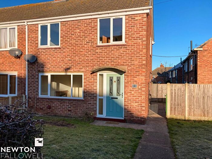 3 Bedroom Semi-Detached House To Rent In Fleming Avenue, Tuxford, NG22