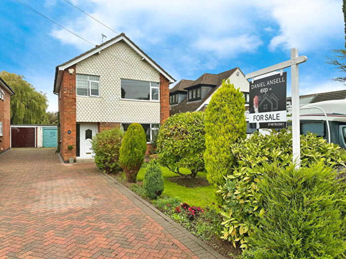 3 Bedroom Detached House For Sale In Sports Road, Glenfield, Leicester, LE3