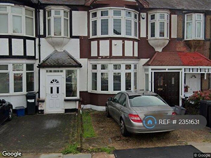 3 Bedroom Terraced House To Rent In Greystone Gardens, Ilford, IG6