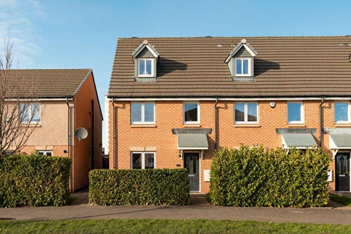 4 Bedroom Town House For Sale In Milligan Drive, Edinburgh, EH16