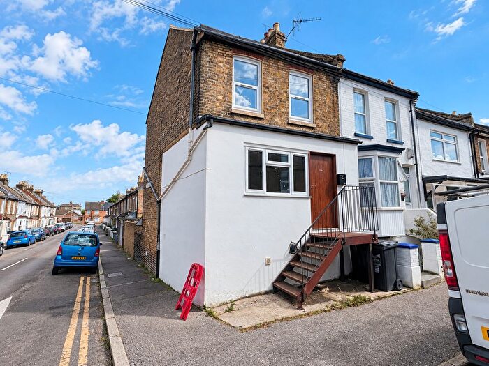 3 Bedroom End Terrace House To Rent In Southwood Road, Ramsgate, Kent, CT11