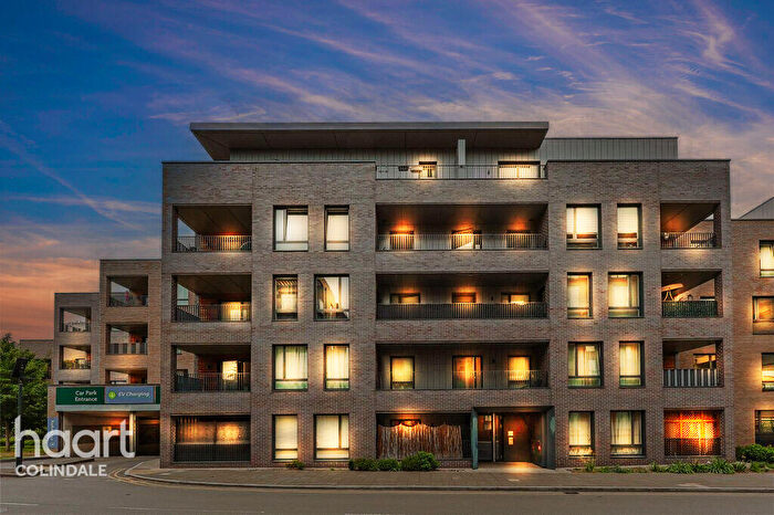 3 Bedroom Apartment For Sale In Dove Tree Apartments, Grove Park, NW9