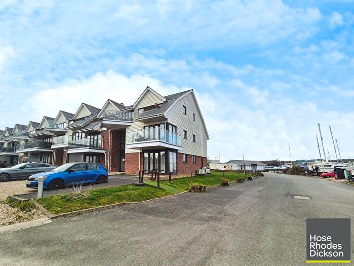 2 Bedroom Apartment To Rent In Medina Breeze, Newport, PO30