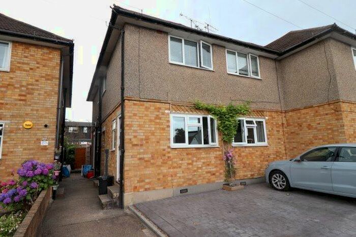 2 Bedroom Maisonette To Rent In Hunter Avenue, Brentwood, CM15