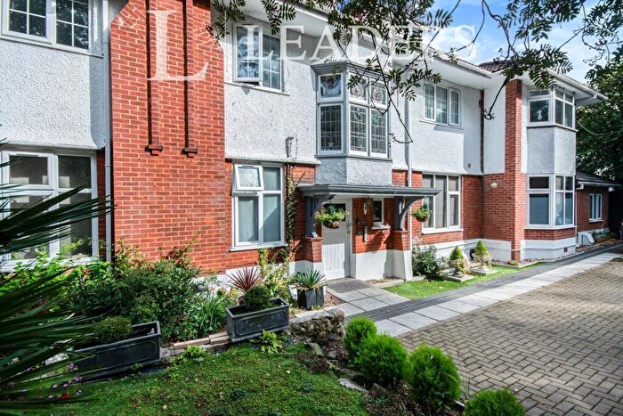 2 Bedroom Flat To Rent In Nelson Road, BH12